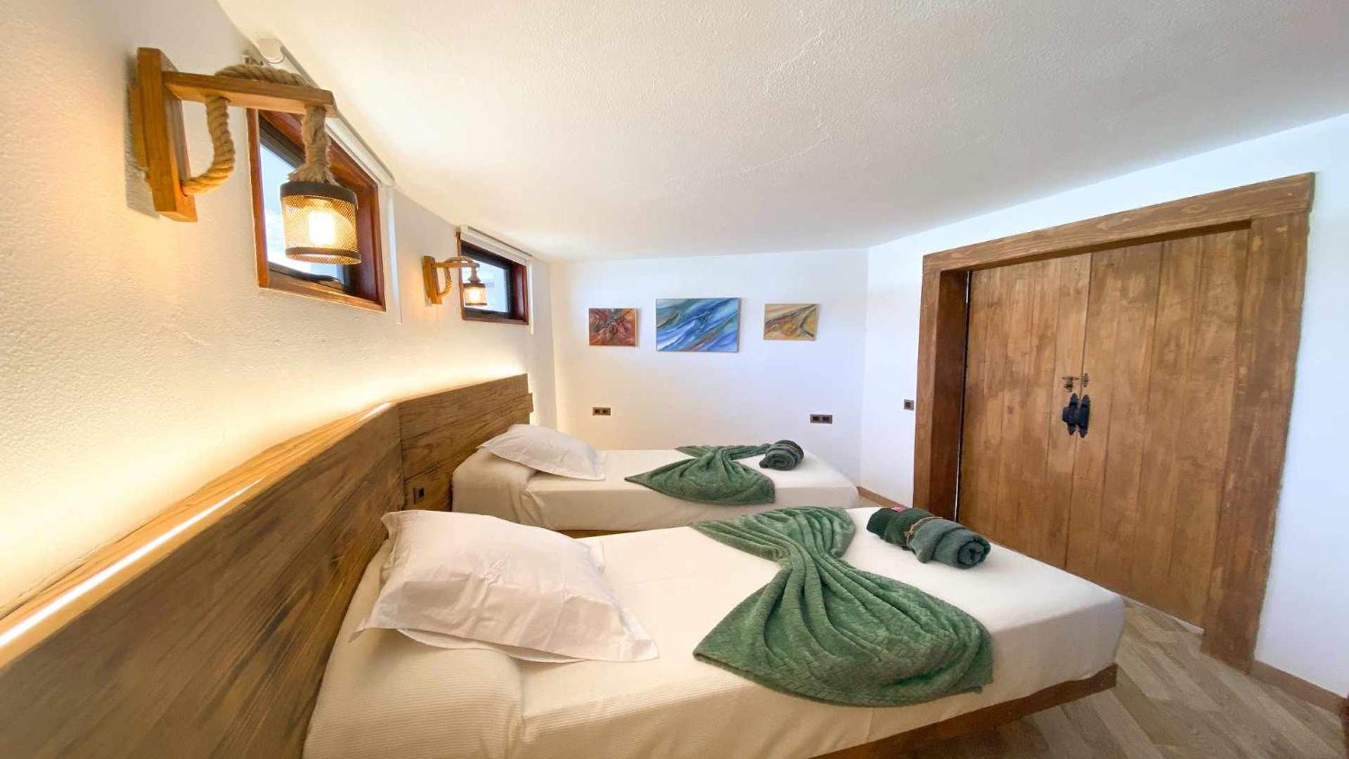 Bungalow Allende Famara Con Piscina Privada Y Ac ภายนอก รูปภาพ
