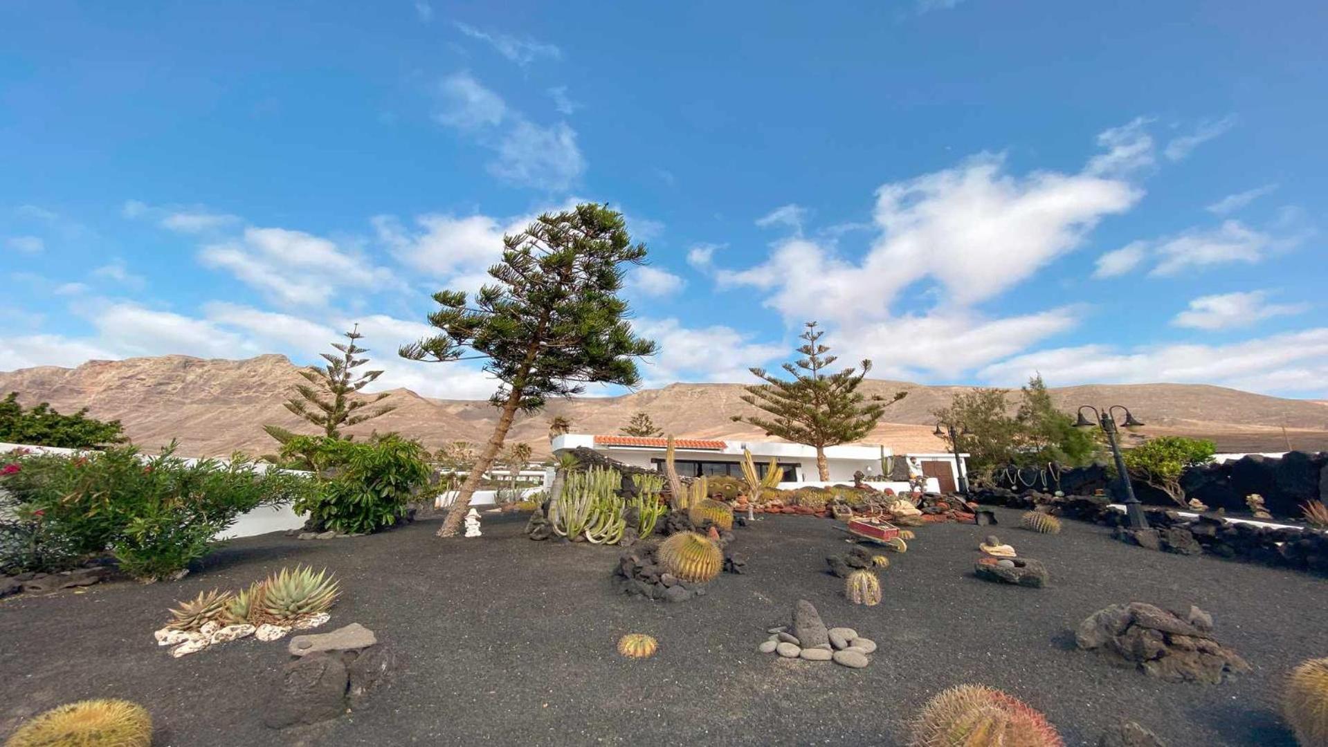 Bungalow Allende Famara Con Piscina Privada Y Ac ภายนอก รูปภาพ