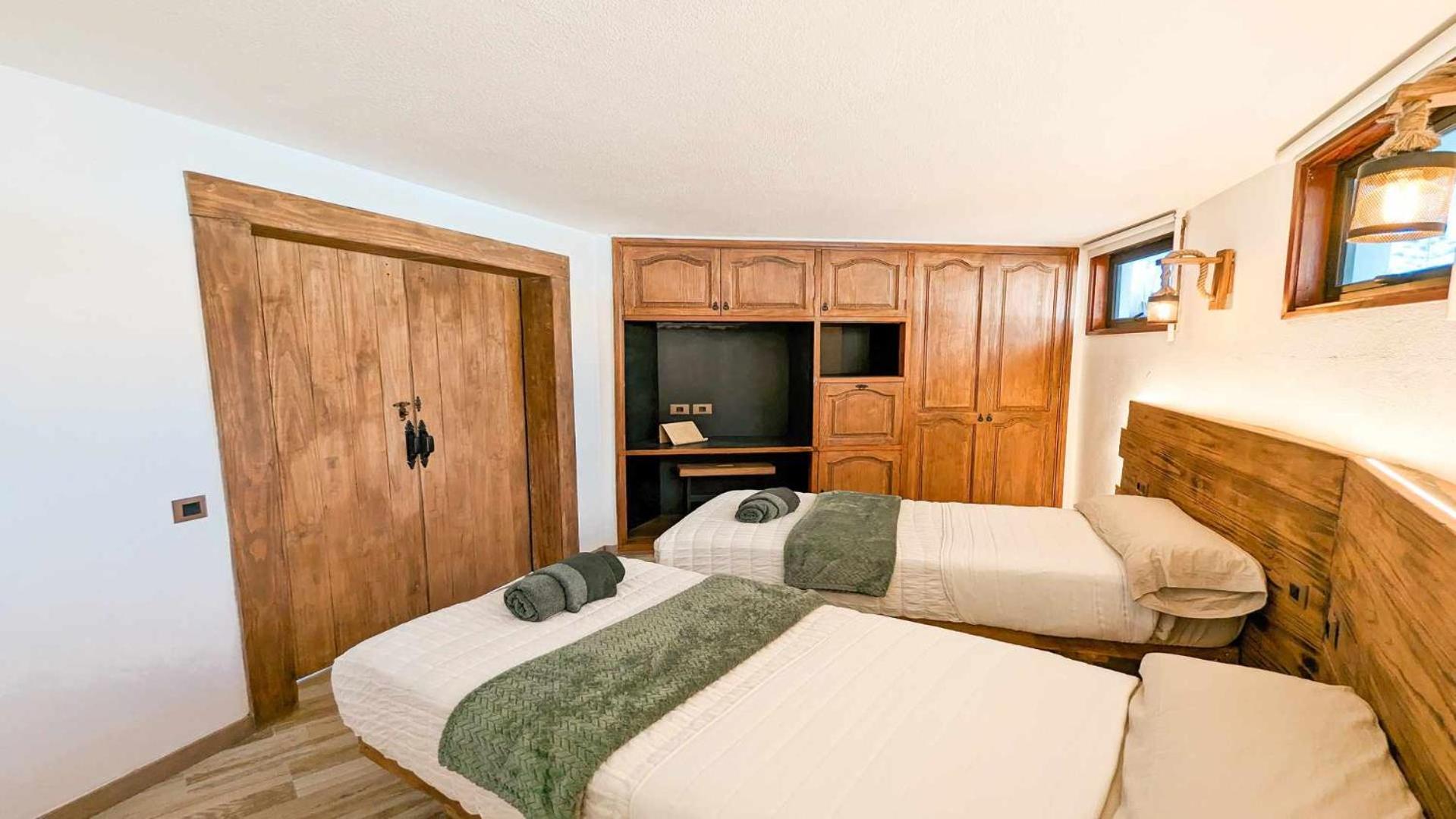 Bungalow Allende Famara Con Piscina Privada Y Ac ภายนอก รูปภาพ